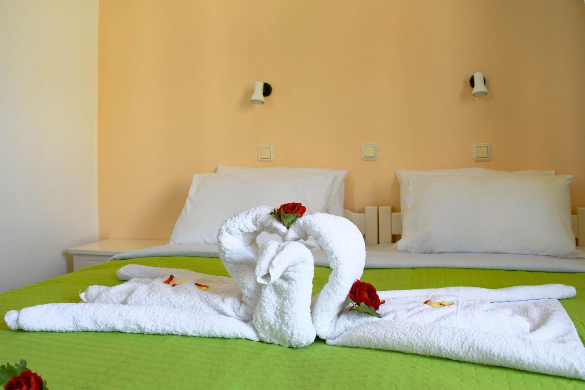 Litinas Apartments With Pool Agia Marina Zewnętrze zdjęcie