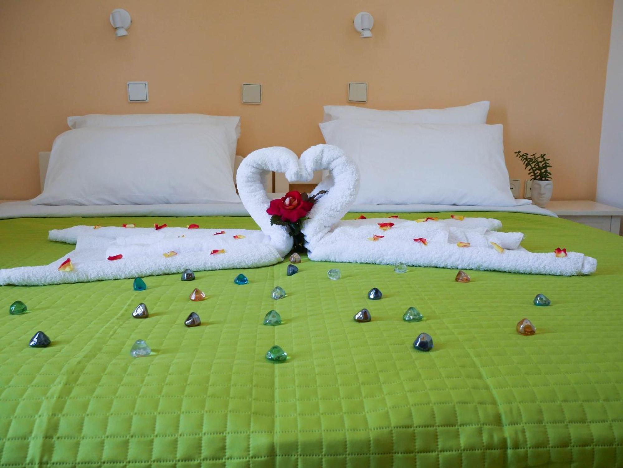 Litinas Apartments With Pool Agia Marina Zewnętrze zdjęcie
