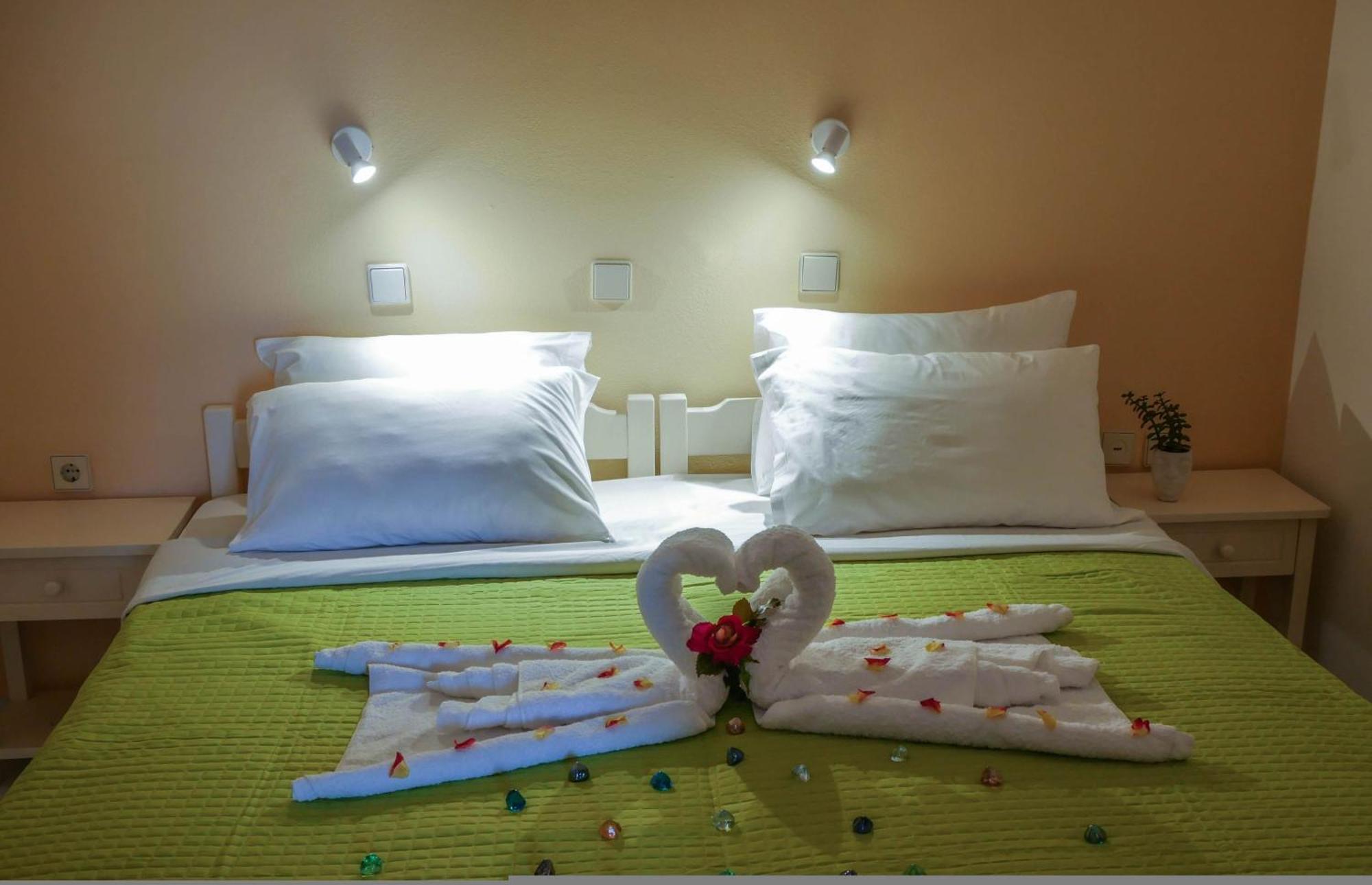 Litinas Apartments With Pool Agia Marina Zewnętrze zdjęcie