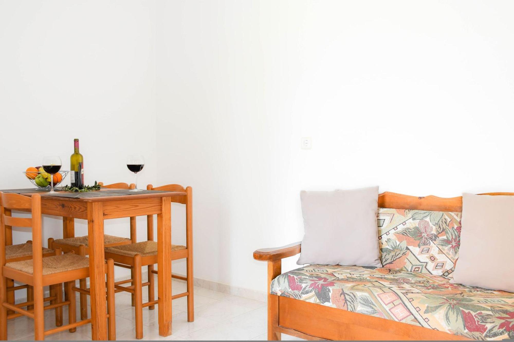 Litinas Apartments With Pool Agia Marina Zewnętrze zdjęcie