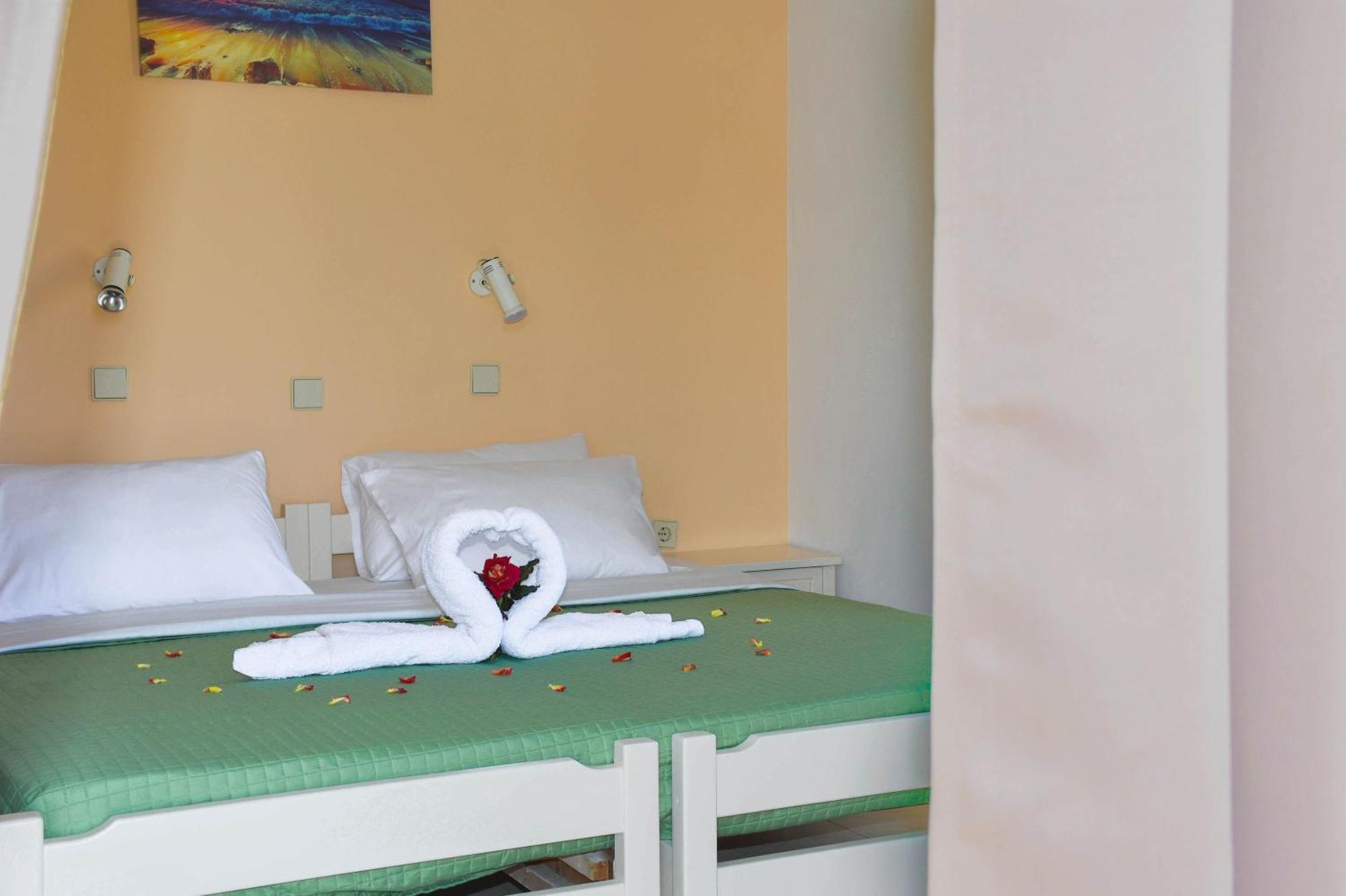 Litinas Apartments With Pool Agia Marina Zewnętrze zdjęcie
